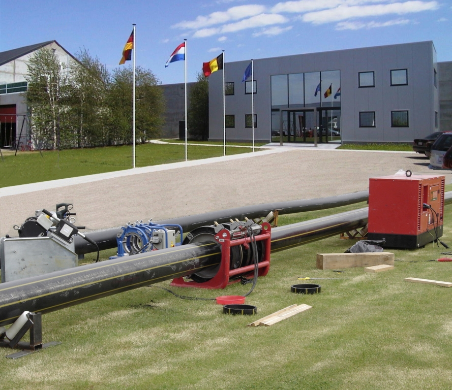 Дизельный генератор Europower EPS 20 TDE с подогревом - 2