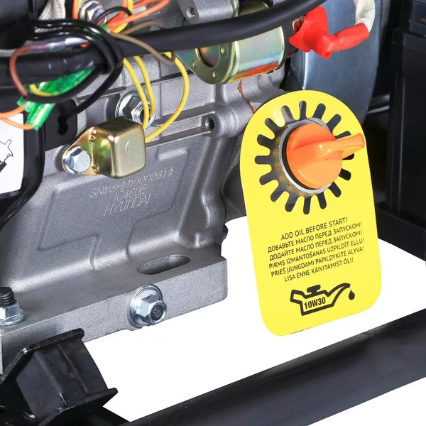 Бензиновый генератор Hyundai HHY 10000FE-3 ATS - 6