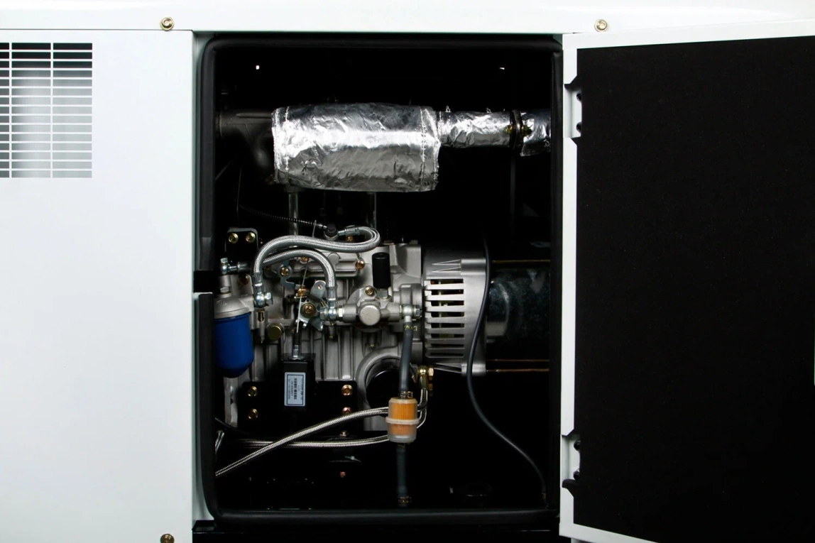 Дизельный генератор Hyundai DHY 12000SE-3 - 7