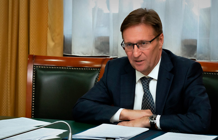 int700.jpg int700.jpg