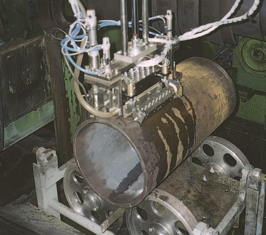 Ustanovka-avtomatizirovannogo-UZ--kontsov-trub.jpg Ustanovka-avtomatizirovannogo-UZ--kontsov-trub.jpg